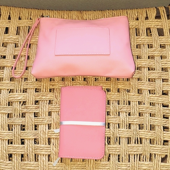 NWOT Pandora Travel Jewelry Organizer and Pouch with a Wristlet Strap - Picture 10 of 10